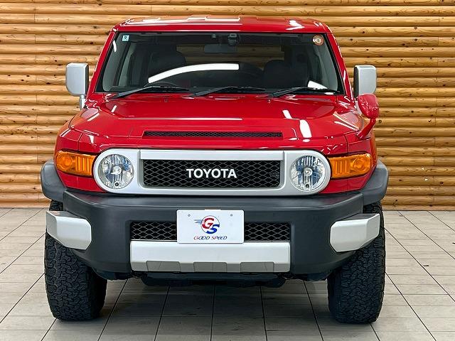 FJクルーザー レッドカラーパッケージ KMCホイール/クルーズコントロール/ETC/コーナーセンサー/横滑り防止装置/キーレス/バックカメラ/ステアリングリモコン/Bluetooth接続/オールテレンブロックタイヤ/(24枚目)