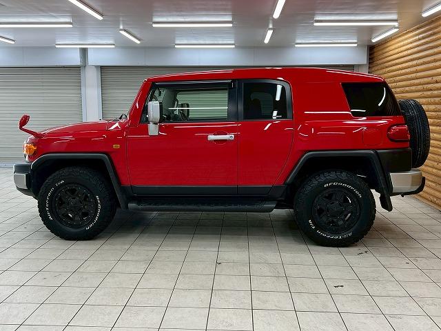 FJクルーザー レッドカラーパッケージ KMCホイール/クルーズコントロール/ETC/コーナーセンサー/横滑り防止装置/キーレス/バックカメラ/ステアリングリモコン/Bluetooth接続/オールテレンブロックタイヤ/(26枚目)