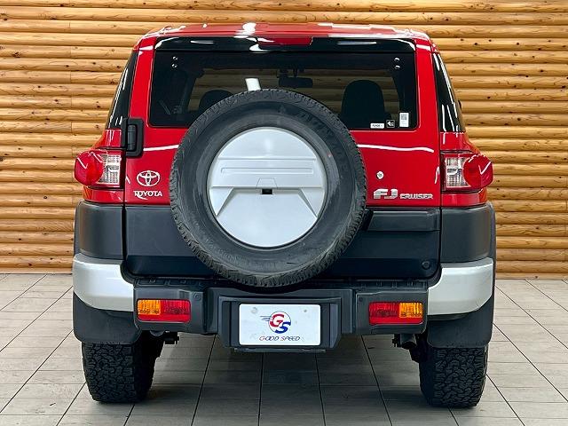 FJクルーザー レッドカラーパッケージ KMCホイール/クルーズコントロール/ETC/コーナーセンサー/横滑り防止装置/キーレス/バックカメラ/ステアリングリモコン/Bluetooth接続/オールテレンブロックタイヤ/(28枚目)