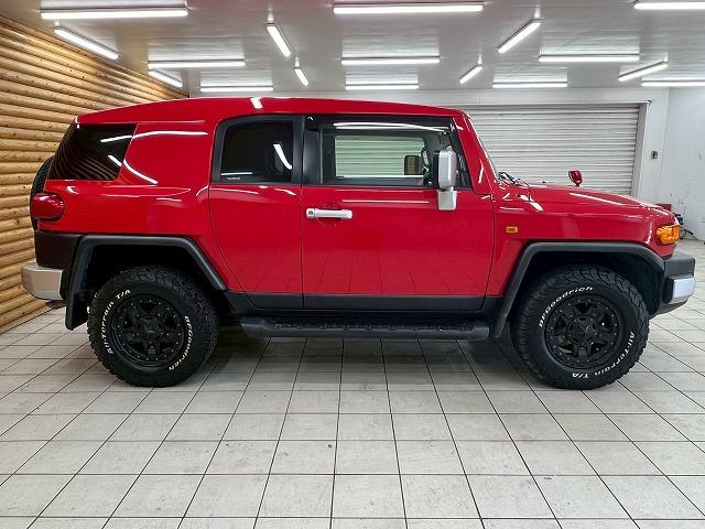 FJクルーザー レッドカラーパッケージ KMCホイール/クルーズコントロール/ETC/コーナーセンサー/横滑り防止装置/キーレス/バックカメラ/ステアリングリモコン/Bluetooth接続/オールテレンブロックタイヤ/(30枚目)