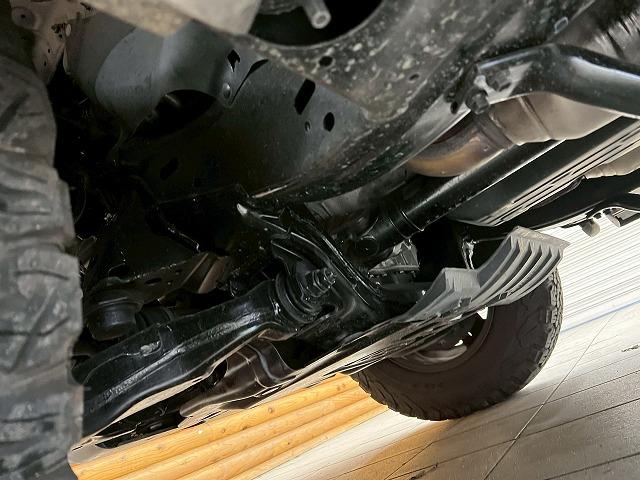 FJクルーザー レッドカラーパッケージ KMCホイール/クルーズコントロール/ETC/コーナーセンサー/横滑り防止装置/キーレス/バックカメラ/ステアリングリモコン/Bluetooth接続/オールテレンブロックタイヤ/(35枚目)