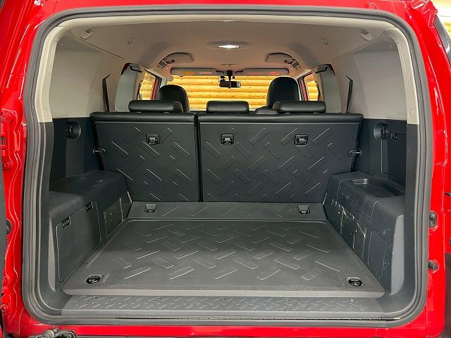 FJクルーザー レッドカラーパッケージ KMCホイール/クルーズコントロール/ETC/コーナーセンサー/横滑り防止装置/キーレス/バックカメラ/ステアリングリモコン/Bluetooth接続/オールテレンブロックタイヤ/(42枚目)