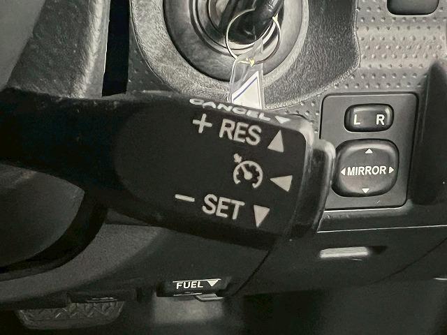 FJクルーザー レッドカラーパッケージ KMCホイール/クルーズコントロール/ETC/コーナーセンサー/横滑り防止装置/キーレス/バックカメラ/ステアリングリモコン/Bluetooth接続/オールテレンブロックタイヤ/(49枚目)