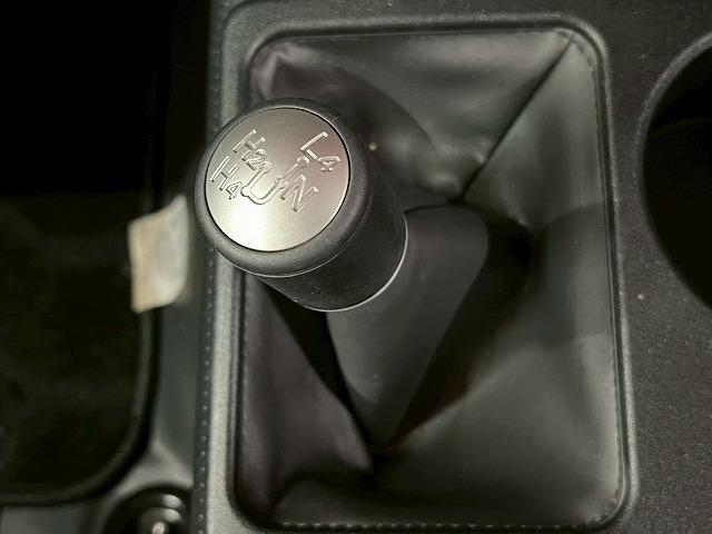 FJクルーザー レッドカラーパッケージ KMCホイール/クルーズコントロール/ETC/コーナーセンサー/横滑り防止装置/キーレス/バックカメラ/ステアリングリモコン/Bluetooth接続/オールテレンブロックタイヤ/(57枚目)