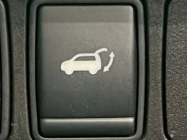 エクストレイル ２０Ｘｔｔ　エマージェンシーブレーキ　パッケージ　全周囲／シートヒーター／電動リアゲート／ＥＴＣ／クルーズコントロール／ダウンヒルアシストコントロール／オールモード４×４／コーナーセンサー／インテリキー／プッシュスタート／電動格納ミラー／オートＡＣ（6枚目）