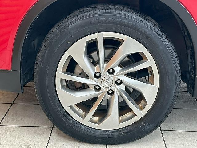 エクストレイル ２０Ｘｔｔ　エマージェンシーブレーキ　パッケージ　全周囲／シートヒーター／電動リアゲート／ＥＴＣ／クルーズコントロール／ダウンヒルアシストコントロール／オールモード４×４／コーナーセンサー／インテリキー／プッシュスタート／電動格納ミラー／オートＡＣ（22枚目）