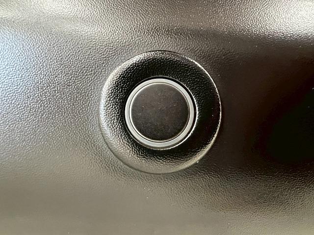 エクストレイル ２０Ｘｔｔ　エマージェンシーブレーキ　パッケージ　全周囲／シートヒーター／電動リアゲート／ＥＴＣ／クルーズコントロール／ダウンヒルアシストコントロール／オールモード４×４／コーナーセンサー／インテリキー／プッシュスタート／電動格納ミラー／オートＡＣ（41枚目）