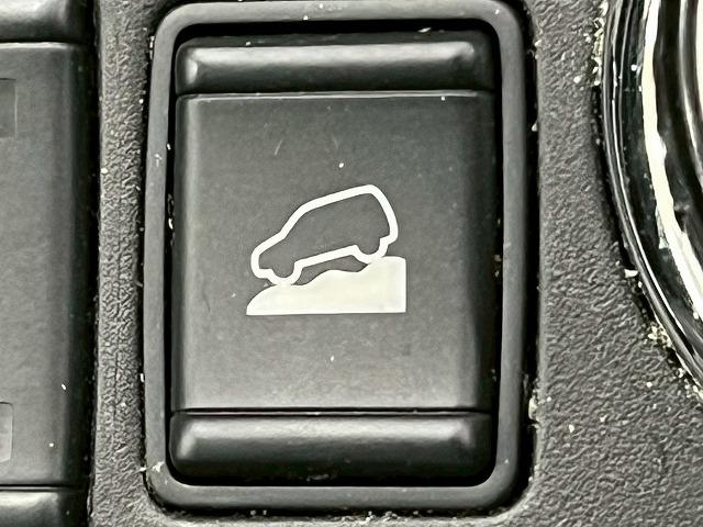 エクストレイル ２０Ｘｔｔ　エマージェンシーブレーキ　パッケージ　全周囲／シートヒーター／電動リアゲート／ＥＴＣ／クルーズコントロール／ダウンヒルアシストコントロール／オールモード４×４／コーナーセンサー／インテリキー／プッシュスタート／電動格納ミラー／オートＡＣ（61枚目）