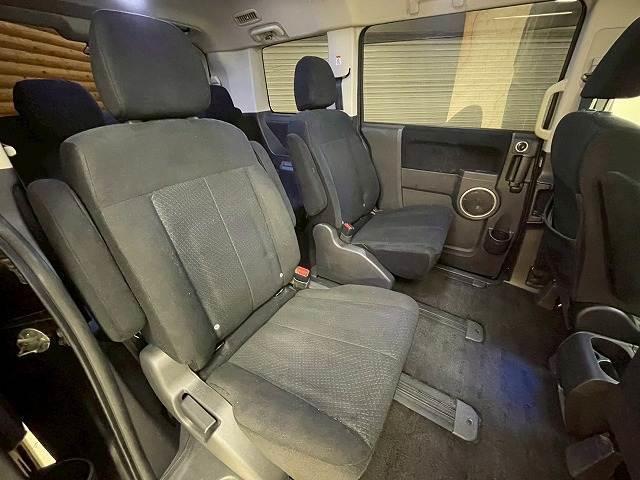 デリカＤ：５ Ｄ　プレミアム　両側電動パワスラ／電動リアゲート／シートヒーター／純正ナビ／バックカメラ／ユーザー買取車両／フォグランプ／７人乗り／パワーシート／クルーズコントロール／ステアリングスイッチ／純正アルミホイール（9枚目）