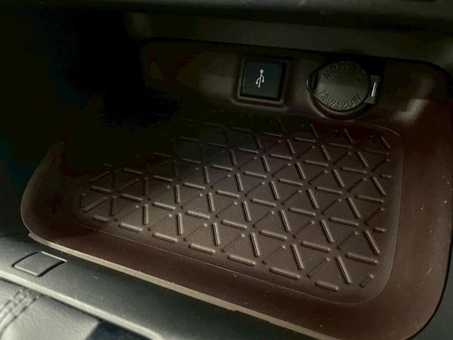 RAV4 G 全周囲/ブラインドスポットモニター/電動リアゲート/シートヒーター/レーダークルーズコントロール/純正ナビ/フルセグTV/Bluetooth接続/ディスプレイオーディオ/プッシュスタート/パワーシート(67枚目)