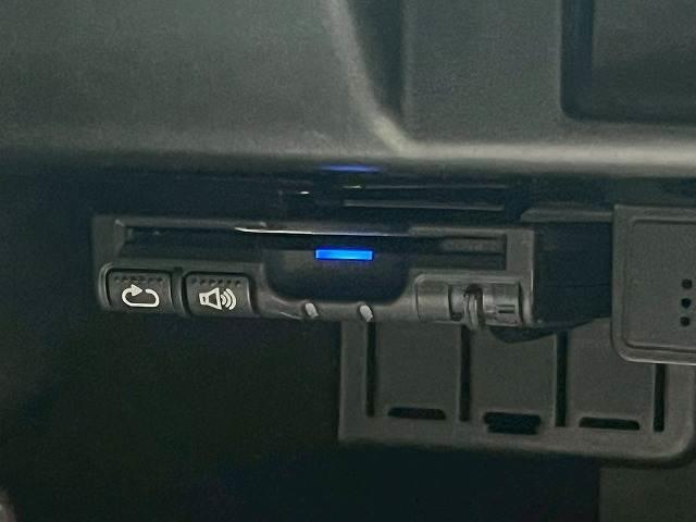 ジューク ニスモ 4WD/バックカメラ/横滑り防止装置/ETC/インテリジェントキー/プッシュスタート/オートエアコン/オートライト/フロントフォグランプ/ドライブモード/4WD/バックカメラ/横滑り防止装置/ETC(7枚目)