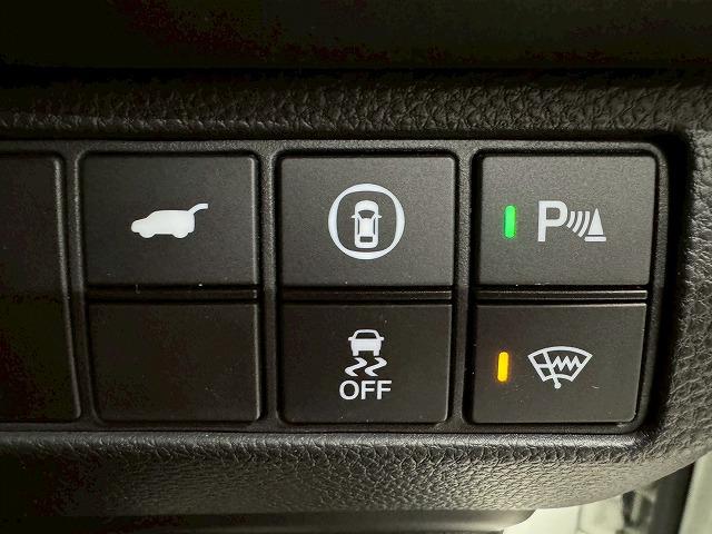 ヴェゼル ｅ：ＨＥＶ　Ｚ　追従クルコン／純正コネクトナビ／電動リアゲート／レーダークルーズコントロール／ＡｐｐｌｅＣａｒＰｌａｙ／ワイヤレス充電／シートヒータ／Ｂｌｕｅｔｏｏｔｈ接続／ブラインドスポットモニター（56枚目）