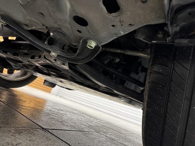 ヴェゼル ｅ：ＨＥＶ　Ｚ　ＡｐｐｌｅＣａｒＰｌａｙ／純正コネクトナビ／レーダークルーズコントロール／プッシュスタート／Ｂｌｕｅｔｏｏｔｈ接続／シートヒーター／ワイヤレス充電／プッシュスタート／パワーバックドア／ＬＥＤヘッド（33枚目）