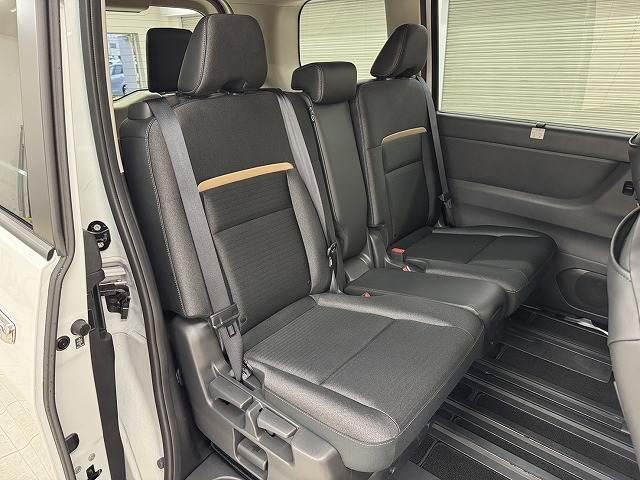 セレナ ハイウェイスターＶ　プロパイロット／ＢＳＭ／両側電動パワスラ／コーナーセンサー／パドルシフト／ＥＴＣ／電動パーキングブレーキ／ブレーキホールド／電動格納ミラー／オートエアコン／オートライト／ＥＣＯモード（9枚目）