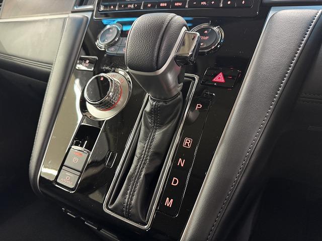 デリカＤ：５ Ｐ　１０．１型ナビ全周囲／電動リアゲート／両側電動／ブラインドスポットモニター／Ｂｌｕｅｔｏｏｔｈ接続／レーダークルーズコントロール／パワーバックドア／ＬＥＤヘッド／パドルシフト／ステアリングスイッチ（68枚目）