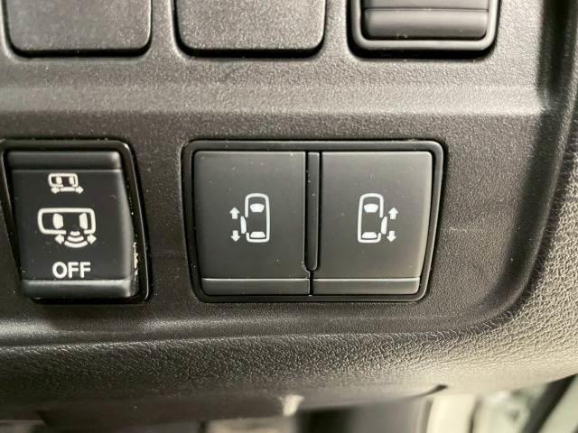 �y�����d���X���C�h�h�A�z�^�]�Ȃ��{�^���ЂƂŊJ�\�ȃX���C�h�h�A�ł��B�J�̓��̂��}���̎��ȂǗl�X�ȏ�ʂŔ��ɕ֗��ł�