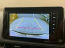 【カラーバックモニター】を装備しております。リアの映像がカラーで映し出されますので日々の駐車も安心安全です。