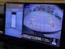 キャラバン ロンググランドプレミアムＧＸ　全周囲／フローティングナビ／コーナーセンサー／デジタルインナーミラー／オートライト／横滑り防止装置／ＥＴＣ／電動格納ミラー／インテリジェントキー／プッシュスタート／全周囲／フローティングナビ（4枚目）