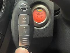 【インテリキー】キーを身につけている状態であれば、ドアに付いているスイッチを押すだけで、ドアロックの開閉ができる機能。エンジン始動も便利ですね♪ 5
