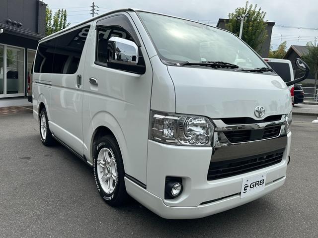 ハイエースバン スーパーＧＬ　ダークプライムＩＩ　寒冷地仕様／Ｒａｙｓ１６インチアルミホイール／アルパイン７インチナビ／前後ドラレコ／ＧＲ８ハーフスポイラー／パノラミックビューモニター／パワースライドドア／デジタルインナーミラー／ベッドキット／（10枚目）
