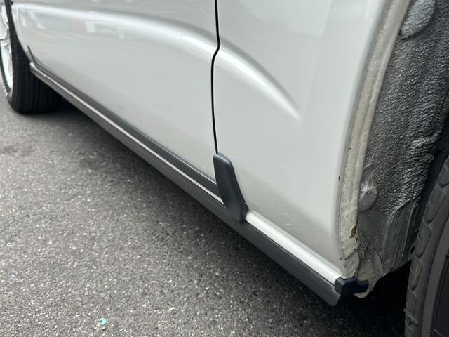ハイエースバン スーパーＧＬ　ダークプライムＩＩ　寒冷地仕様／Ｒａｙｓ１６インチアルミホイール／アルパイン７インチナビ／前後ドラレコ／ＧＲ８ハーフスポイラー／パノラミックビューモニター／パワースライドドア／デジタルインナーミラー／ベッドキット／（34枚目）