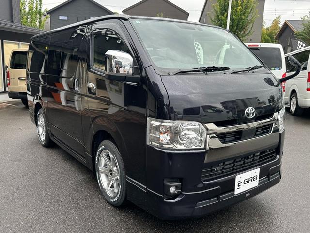 ハイエースバン スーパーＧＬ　ダークプライムＩＩ　モデリスタフルエアロ／ＥＳＳＥＸ１７インチアルミホイール／ベッドキット／純正７インチ／パノラミックビューモニター／パワースライドドア／デジタルインナーミラー／トヨタセーフティセンス／スマートキー（9枚目）