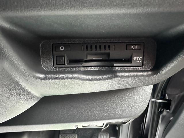 ハイエースバン スーパーＧＬ　ダークプライムＩＩ　モデリスタフルエアロ／ＥＳＳＥＸ１７インチアルミホイール／ベッドキット／純正７インチ／パノラミックビューモニター／パワースライドドア／デジタルインナーミラー／トヨタセーフティセンス／スマートキー（44枚目）