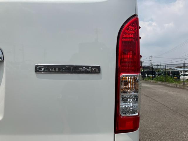 ハイエースワゴン グランドキャビン　登録済未使用車／４ＷＤ／４列１０人乗り／ハイルーフ／片側パワースライドドア／デジタルインナーミラー／パノラミックビューモニター／トヨタセーフティセンス／ＬＥＤヘッドライト／スマートキー（36枚目）