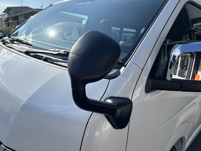 ハイエースワゴン グランドキャビン　ファインテックツアラー／登録済未使用車／４ＷＤ／寒冷地仕様／４列１０人乗り／デジタルインナーミラー／パノラミックビューモニター／電動パワースライドドア／ＬＥＤフォグライト／トヨタセーフティセンス（30枚目）