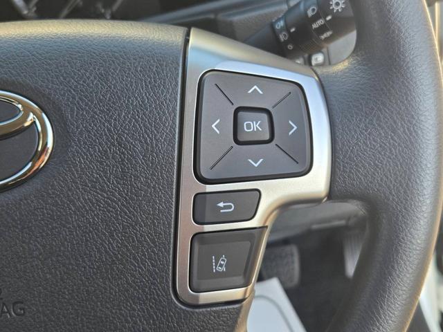 ハイエースワゴン グランドキャビン　ファインテックツアラー／登録済未使用車／４ＷＤ／寒冷地仕様／４列１０人乗り／デジタルインナーミラー／パノラミックビューモニター／電動パワースライドドア／ＬＥＤフォグライト／トヨタセーフティセンス（43枚目）