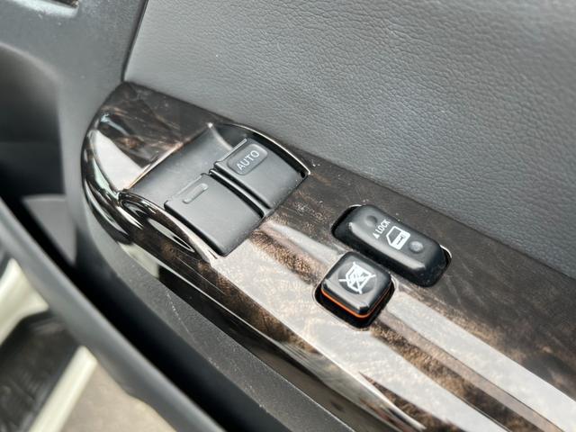 ハイエースバン スーパーＧＬ　ダークプライムＩＩ　４ＷＤ／ベットキット／キャンピングカー／アルパインビックＸ／１５ｉｎアルミホイール／ＬＥＤヘッドライト／クリアランスソナー／ＥＴＣ／ＡＣ１００Ｖ／カーゴマット／バックカメラ／ＤＶＤ視聴可／スマートキー（38枚目）