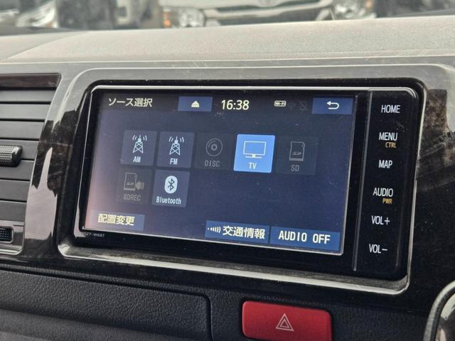 ハイエースバン スーパーＧＬ　ダークプライムＩＩ　ローダウン／ＥＳＳＥＸフロントバンパー／ＥＣ１８インチアルミ／社外リアバンパー／バッドフェイス／ドアミラーウインカー／純正７インチナビ／ＥＴＣ／Ｂカメラ／両側パワスラ／ヴァレンティテールランプ（17枚目）