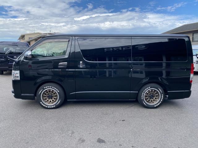 ハイエースバン スーパーＧＬ　ダークプライムＩＩ　ローダウン／ＥＳＳＥＸ１６インチアルミホイール／アルパインＢＩＧＸナビ／フリップダウンモニター／パワースライドドア／ベッドキット／リアカーゴマット／シートカバー／ＵＩｖｅｈｉｃｌｅスタビライザー（24枚目）