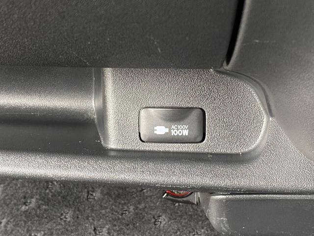 ハイエースバン スーパーＧＬ　ダークプライムＩＩ　ローダウン／ＥＳＳＥＸ１６インチアルミホイール／アルパインＢＩＧＸナビ／フリップダウンモニター／パワースライドドア／ベッドキット／リアカーゴマット／シートカバー／ＵＩｖｅｈｉｃｌｅスタビライザー（46枚目）
