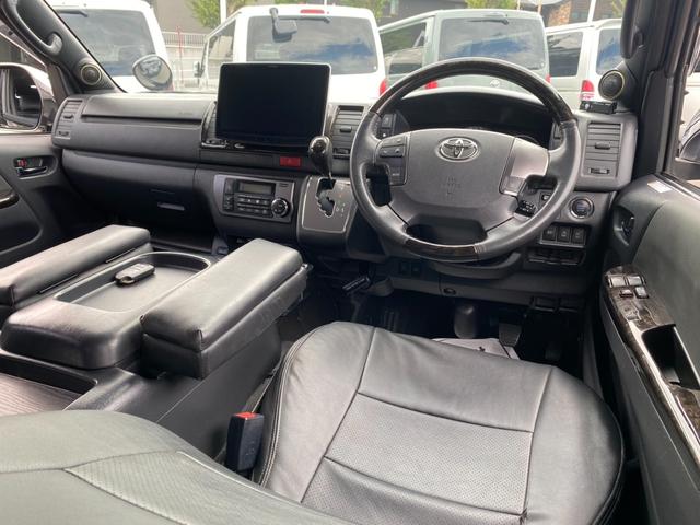 ハイエースバン スーパーＧＬ　ダークプライムＩＩ　ローダウン／ＥＳＳＥＸ１６インチアルミホイール／アルパインＢＩＧＸナビ／フリップダウンモニター／パワースライドドア／ベッドキット／リアカーゴマット／シートカバー／ＵＩｖｅｈｉｃｌｅスタビライザー（49枚目）