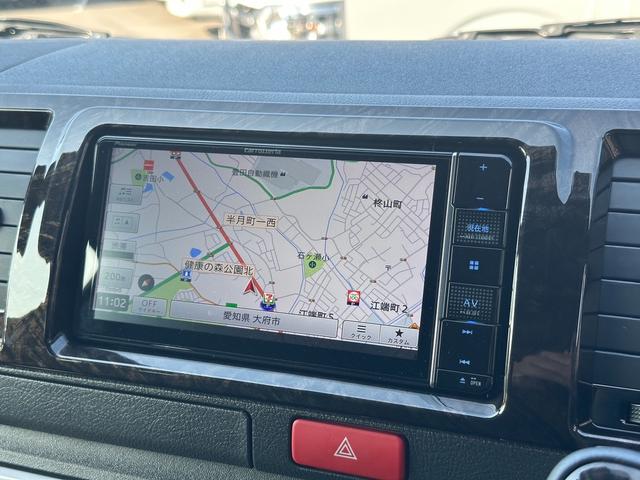 ハイエースバン スーパーＧＬ　ダークプライムＩＩ　ローダウン／ベッド／パノラミックビューモニター／デジタルインナーミラー／社外製コンソール／１６インチアルミホイール／カロッツェリアナビ／スライドドア／トヨタセーフティセンス／インナーブラックヘッド（2枚目）