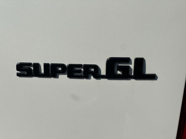 ハイエースバン スーパーＧＬ　ダークプライムＩＩ　ローダウン／ベッド／パノラミックビューモニター／デジタルインナーミラー／社外製コンソール／１６インチアルミホイール／カロッツェリアナビ／スライドドア／トヨタセーフティセンス／インナーブラックヘッド（36枚目）