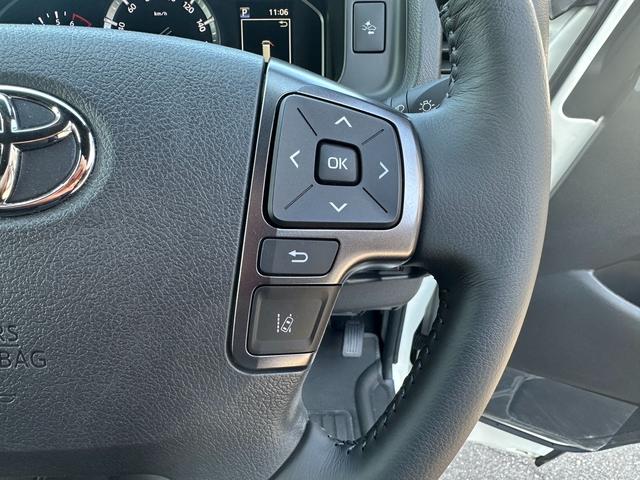 ハイエースバン スーパーＧＬ　ダークプライムＩＩ　ローダウン／ベッド／パノラミックビューモニター／デジタルインナーミラー／社外製コンソール／１６インチアルミホイール／カロッツェリアナビ／スライドドア／トヨタセーフティセンス／インナーブラックヘッド（42枚目）