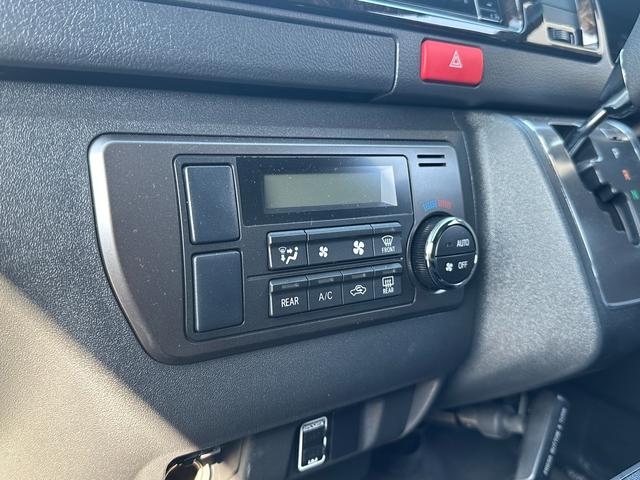 ハイエースバン スーパーＧＬ　ダークプライムＩＩ　ローダウン／ベッド／パノラミックビューモニター／デジタルインナーミラー／社外製コンソール／１６インチアルミホイール／カロッツェリアナビ／スライドドア／トヨタセーフティセンス／インナーブラックヘッド（49枚目）