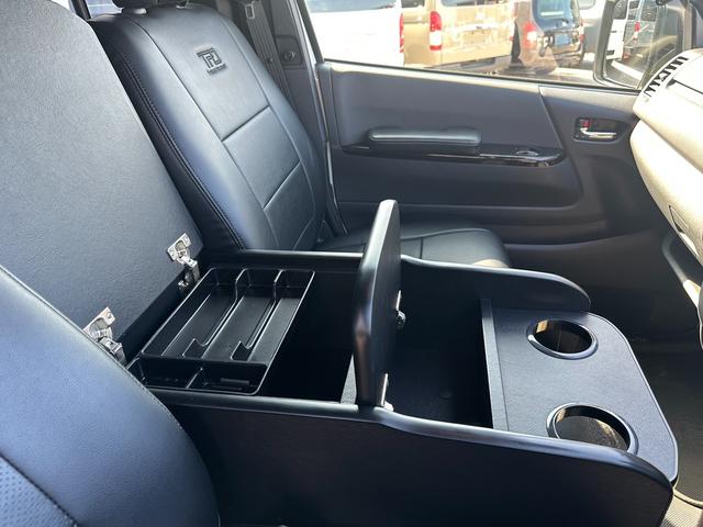 ハイエースバン スーパーＧＬ　ダークプライムＩＩ　ローダウン／ベッド／パノラミックビューモニター／デジタルインナーミラー／社外製コンソール／１６インチアルミホイール／カロッツェリアナビ／スライドドア／トヨタセーフティセンス／インナーブラックヘッド（52枚目）