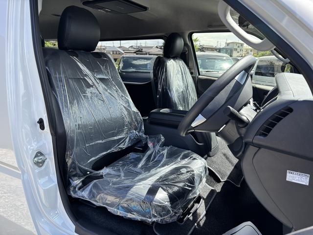 ハイエースワゴン GL 未登録新車/4WD/4列10人乗り/フリップダウンモニター/パワースライドドア/ベッド/シートカバー/床張り/ユーロボンネット/フロントリップ/ファブレス16インチアルミホイール/マッドフラップ(18枚目)