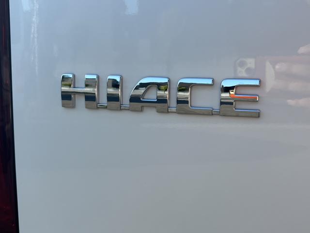 ハイエースワゴン GL 未登録新車/4WD/4列10人乗り/フリップダウンモニター/パワースライドドア/ベッド/シートカバー/床張り/ユーロボンネット/フロントリップ/ファブレス16インチアルミホイール/マッドフラップ(39枚目)
