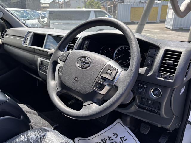 ハイエースワゴン GL 未登録新車/4WD/4列10人乗り/フリップダウンモニター/パワースライドドア/ベッド/シートカバー/床張り/ユーロボンネット/フロントリップ/ファブレス16インチアルミホイール/マッドフラップ(44枚目)