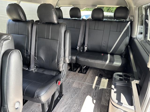 ハイエースワゴン GL 未登録新車/4WD/4列10人乗り/フリップダウンモニター/パワースライドドア/ベッド/シートカバー/床張り/ユーロボンネット/フロントリップ/ファブレス16インチアルミホイール/マッドフラップ(59枚目)