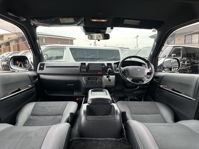 ハイエースバン スーパーGL ダークプライムII 寒冷地仕様/小窓付き両側パワースライドドア/ベッドキット/純正7インチナビ/セーフティセンス/リアフォグ/スマートキー/LEDヘッドランプ/ETC/バックカメラ/助手席エアバッグ/AV100V/(47枚目)