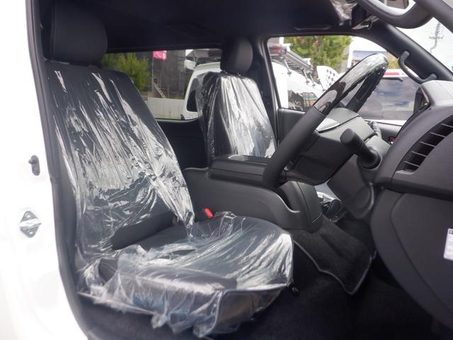 ハイエースバン スーパーGL ダークプライムII 未登録新車/両側パワースライドドア/デジタルインナーミラー/パノラミックビューモニター/トヨタセーフティセンス/スマートキー/LEDヘッドライト/助手席エアバッグ/スマートキー/AC100V電源(18枚目)