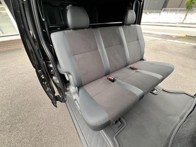 ハイエースバン スーパーGL ダークプライムII 寒冷地仕様/ワーク17インチアルミホイール/アルパイン11インチディスプレイオーディオ/パノラミックビューモニター/助手席エアバッグ/デジタルインナーミラー/ベッドキット/トヨタセーフティセンス(19枚目)