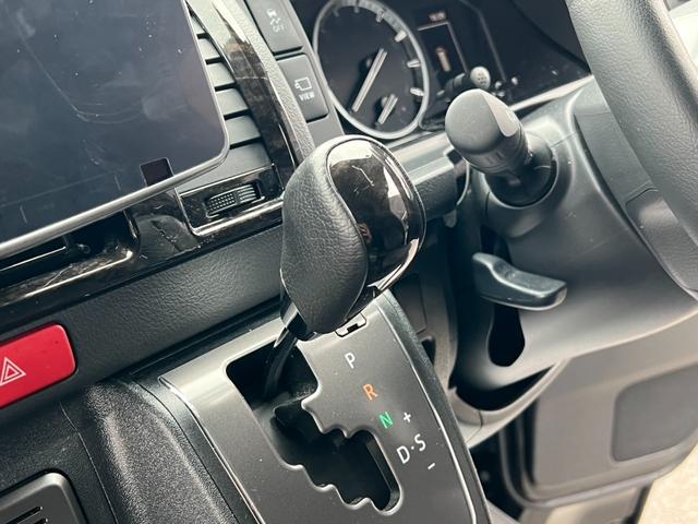 ハイエースバン スーパーGL ダークプライムII 寒冷地仕様/ワーク17インチアルミホイール/アルパイン11インチディスプレイオーディオ/パノラミックビューモニター/助手席エアバッグ/デジタルインナーミラー/ベッドキット/トヨタセーフティセンス(47枚目)