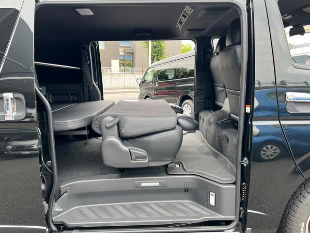 ハイエースバン スーパーGL ダークプライムII 寒冷地仕様/ワーク17インチアルミホイール/アルパイン11インチディスプレイオーディオ/パノラミックビューモニター/助手席エアバッグ/デジタルインナーミラー/ベッドキット/トヨタセーフティセンス(53枚目)