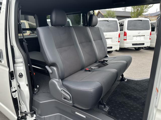 ハイエースバン スーパーGL ダークプライムII GR8ベッドキット/ケンウッドフローティングナビ/パワースライドドア/デジタルインナーミラー/パノラミックビューモニター/助手席エアバッグ/LEDヘッドライト/トヨタセーフティセンス/スマートキー(19枚目)
